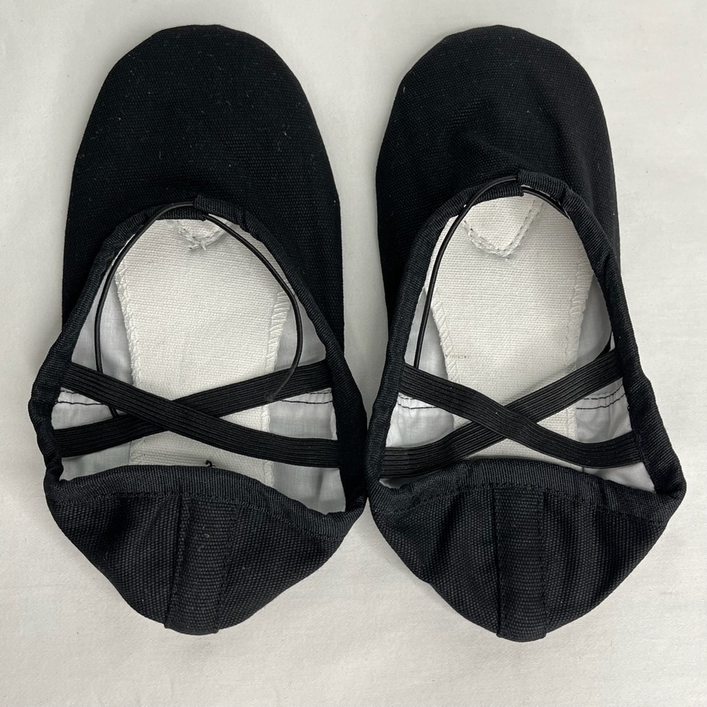 NEW-Stelle World Girls Classic Canvas Ballet Shoes- Size 4M